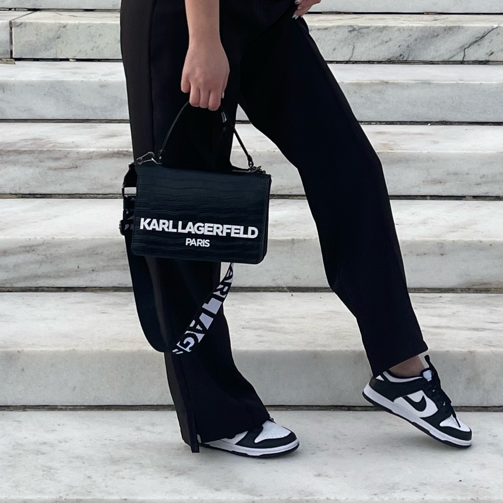Karl Lagerfeld Paris black crossbody bag! 🤍❤️